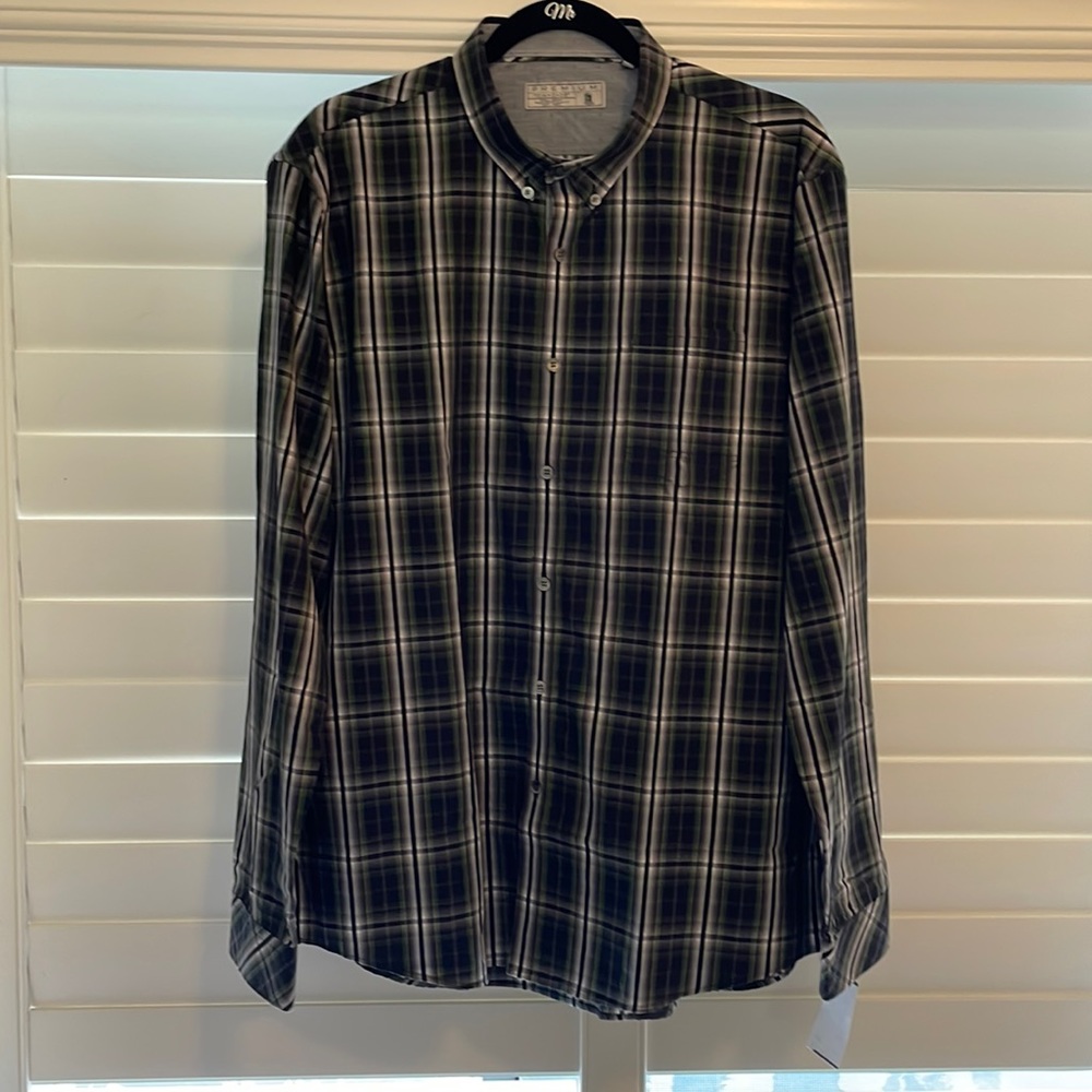 7 Diamonds dress shirt. New with tags.